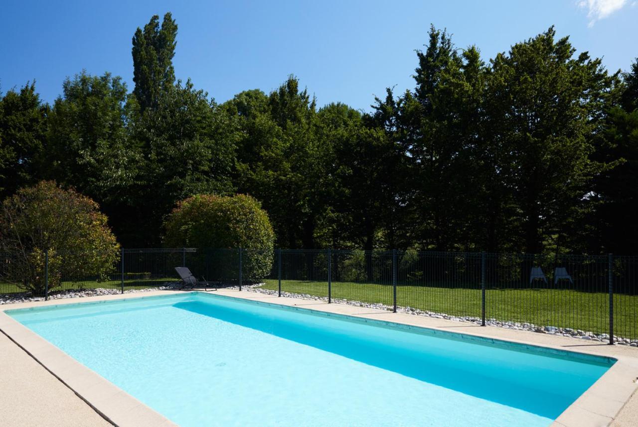 Logis Des Trois Massifs Hotel Claix  Buitenkant foto