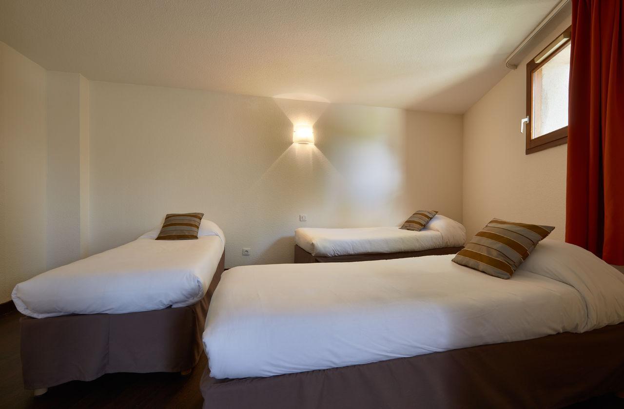 Logis Des Trois Massifs Hotel Claix  Buitenkant foto