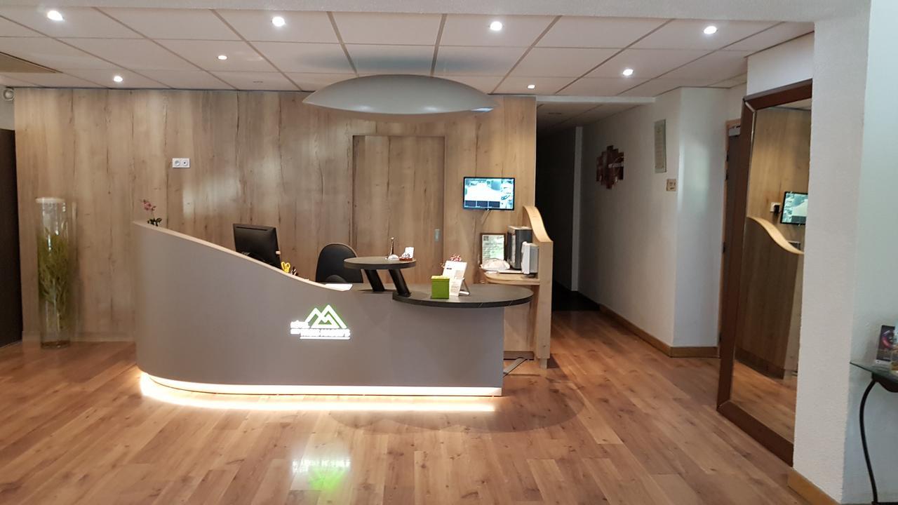 Logis Des Trois Massifs Hotel Claix  Buitenkant foto